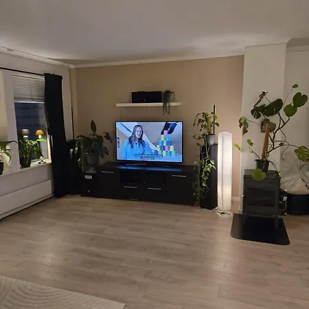 Cozy Apartmentclose To Center Apartamento *