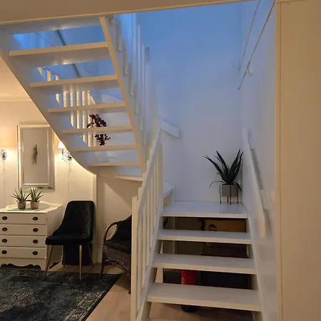 Cozy Apartmentclose To Center