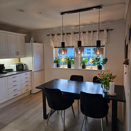 Cozy Apartmentclose To Center